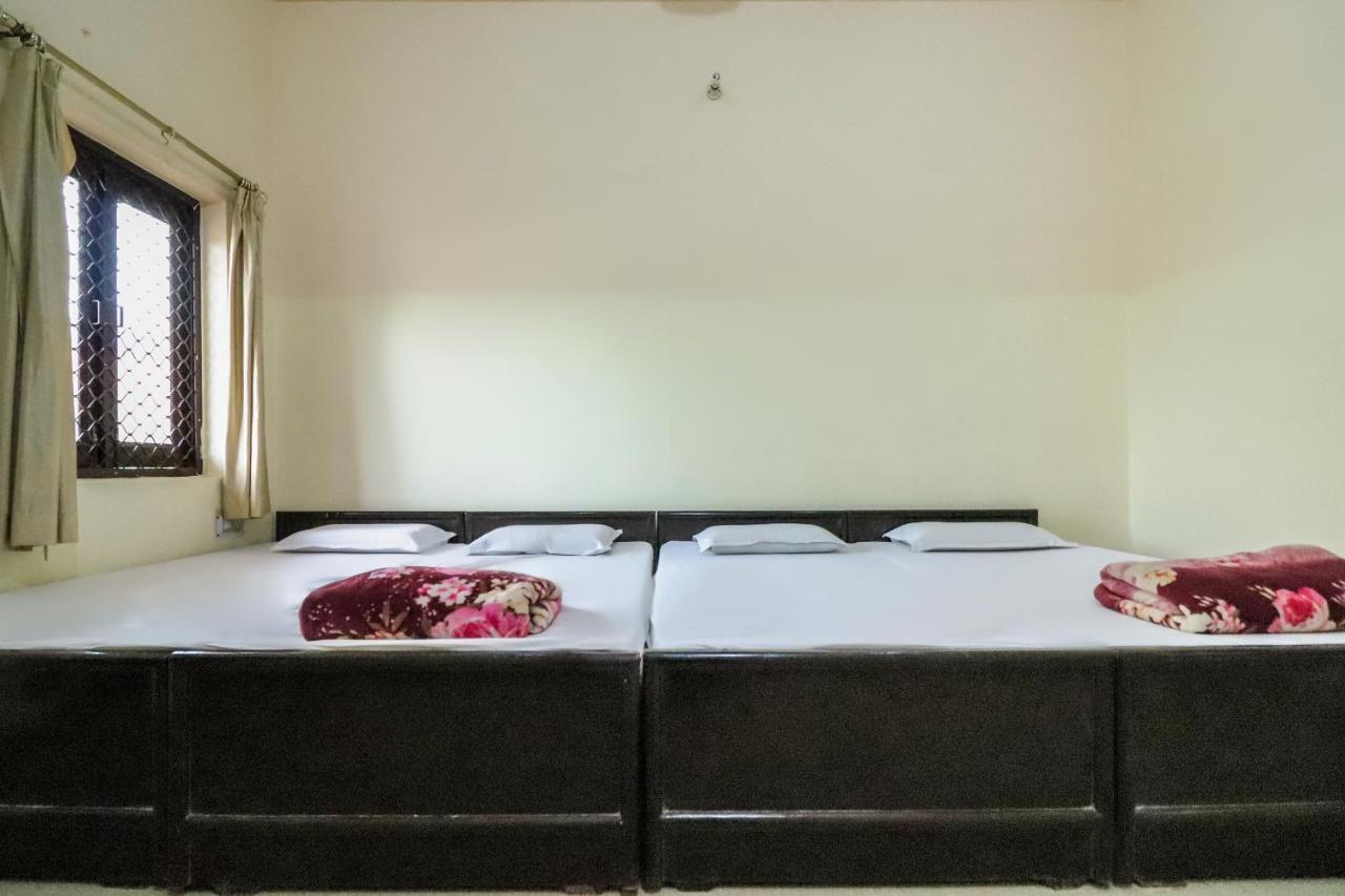 Spot On 60838 Shri Giriraj Dham Hotel Govardhan Exterior photo