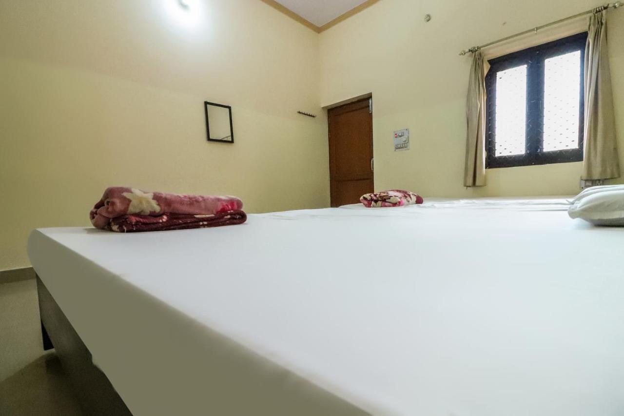 Spot On 60838 Shri Giriraj Dham Hotel Govardhan Exterior photo